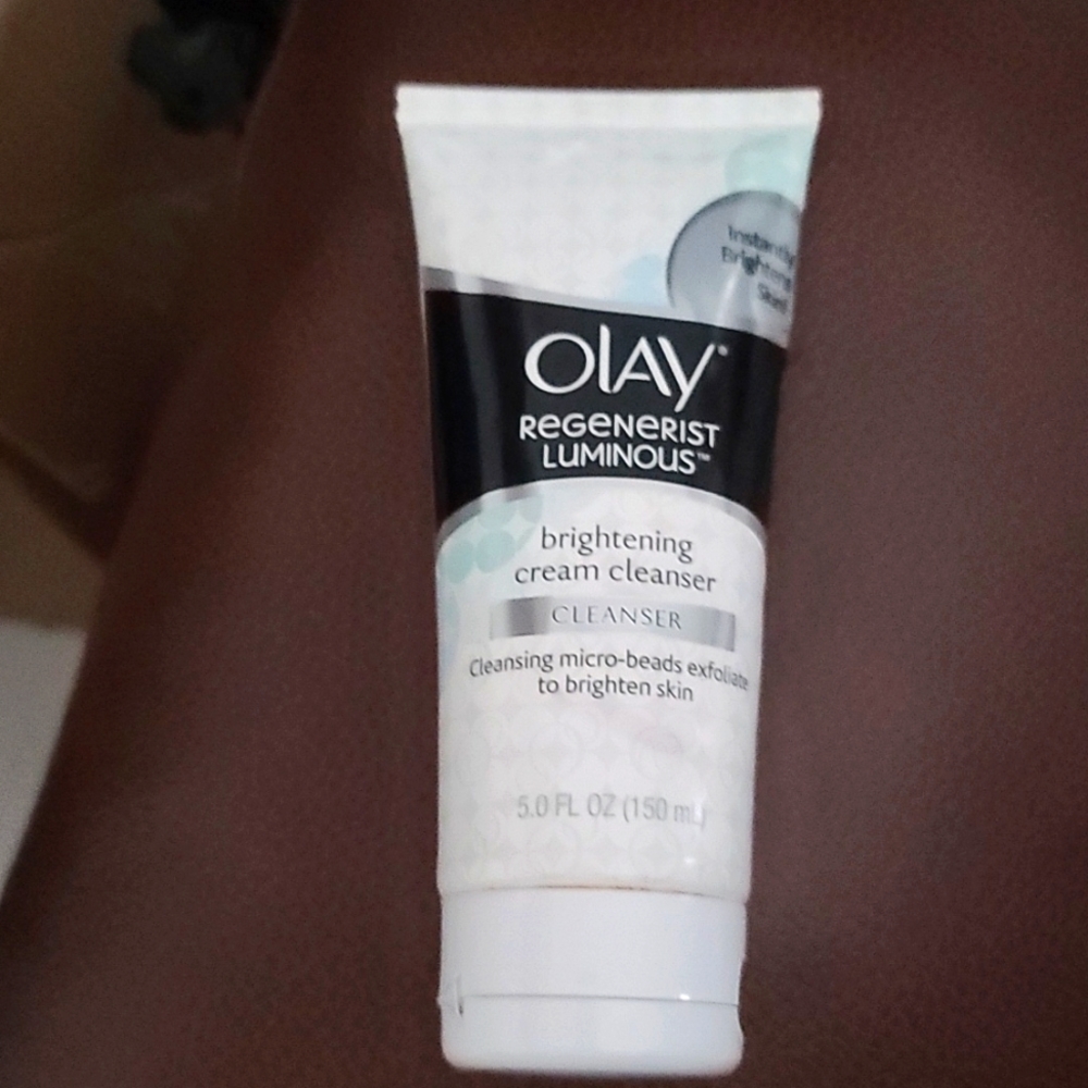 Olay Regenerist Luminous Brightening Cream Cleanser